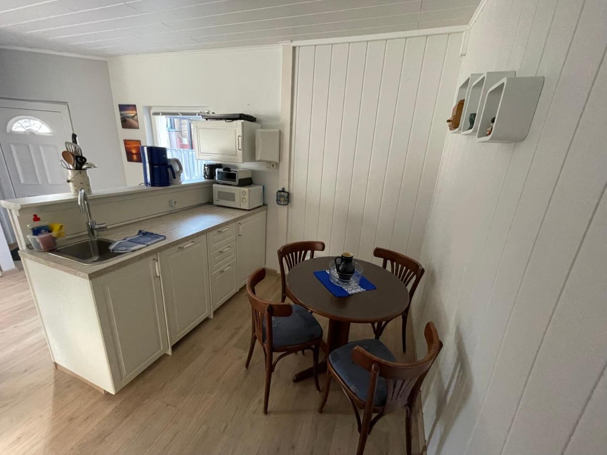 Schöner Ferienbungalow umgeben von Natur und nicht weit zur Ostsee Neubukow Exterior foto