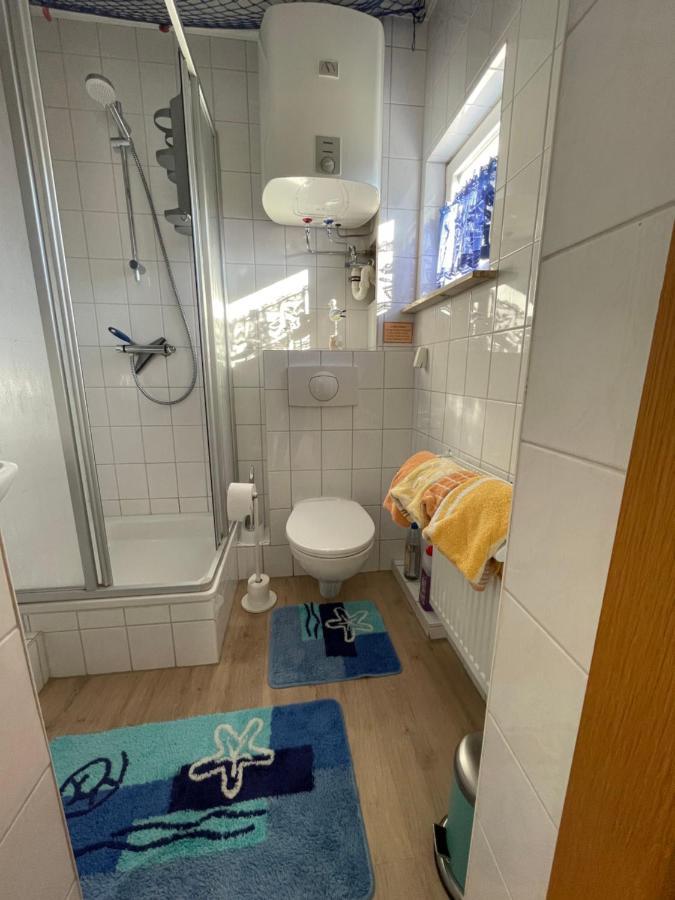Schöner Ferienbungalow umgeben von Natur und nicht weit zur Ostsee Neubukow Exterior foto